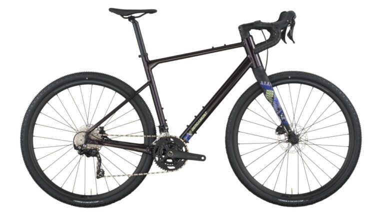 Bergamont Grandurance 30 reddish black.jpg