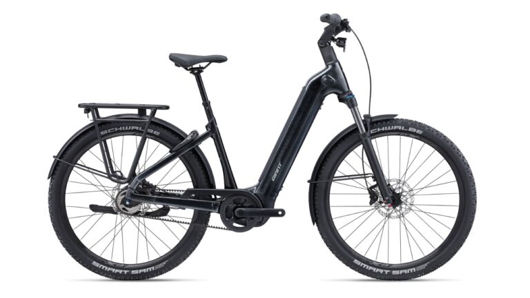 Giant AnyTour X E+ 2 black diamond 2024.jpg