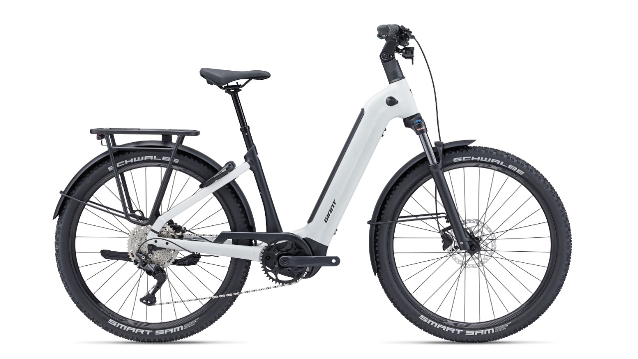 Giant AnyTour X E+ 3 snow drift L.jpg
